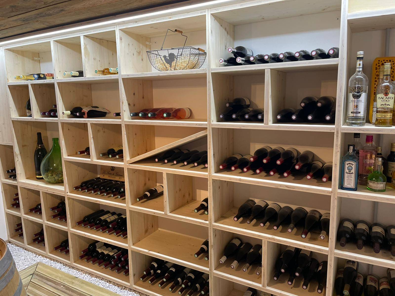 CAVE A VIN 2 | Dietrich & Fils Agencement d’intérieur clé en main et sur mesure par une ébénisterie à Rixheim proche de Saint-Louis et Mulhouse Colmar 3