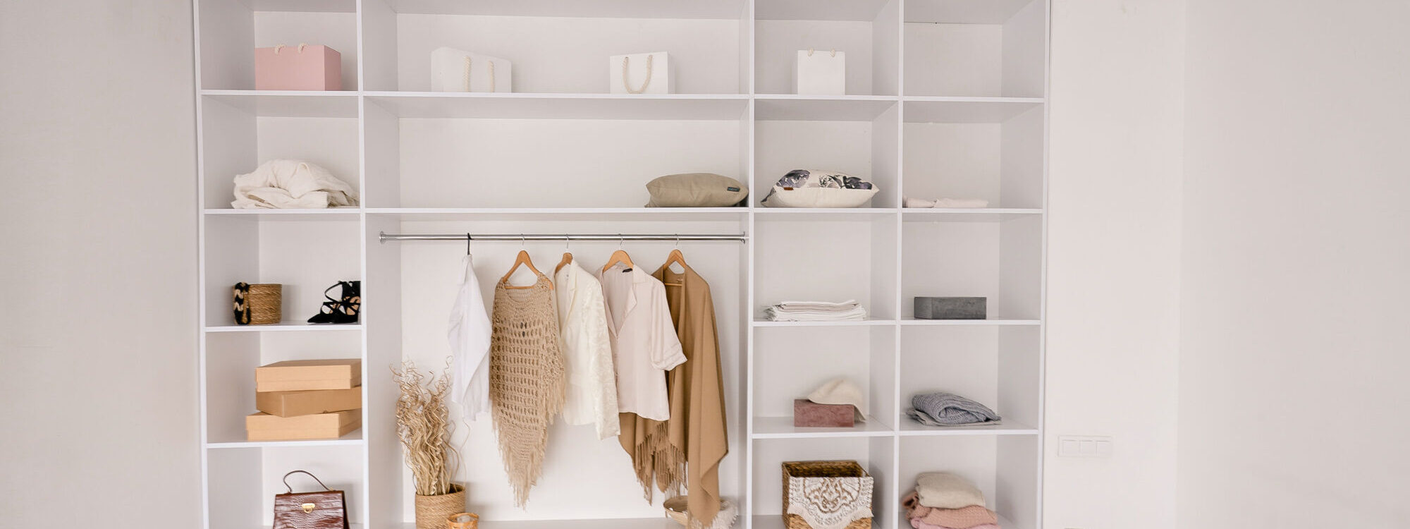 DRESSING 2000X750 | Dietrich & Fils Comment créer un dressing sur mesure quand on n’a pas de pièce dédiée ? Illzach