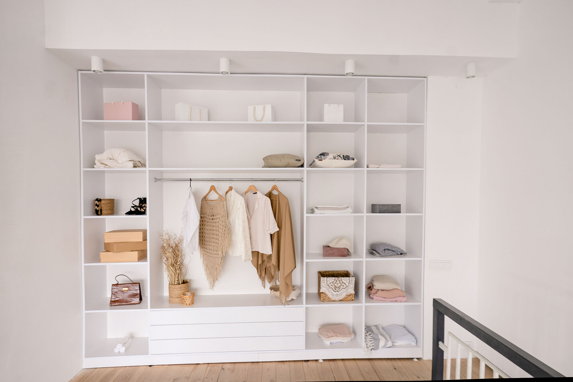Comment cr&eacute;er un dressing sur mesure quand on n&rsquo;a pas de pi&egrave;ce d&eacute;di&eacute;e ? Illzach